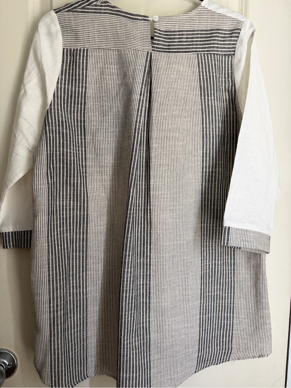 Notations set Striped Tunic Blouse M 3/4 White/Gray‎ pants L capri cotton beachy